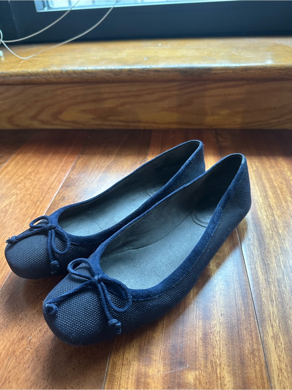Stuart Weitzman Navy Bow Ballet Flats - Picture 6 of 7